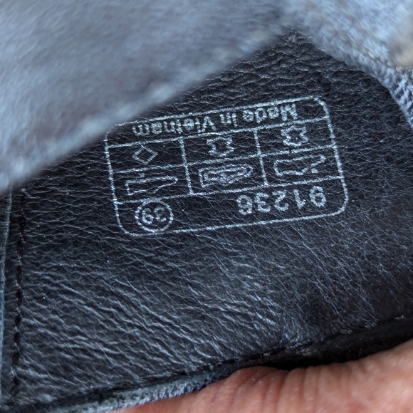 Josef Seibel - Tina Distressed Blue-Grey Leather Pumps, Size 8.5 - Picture 5 of 5